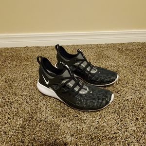 Nike Flex Contact 3 lightweight running shoe sz8.5